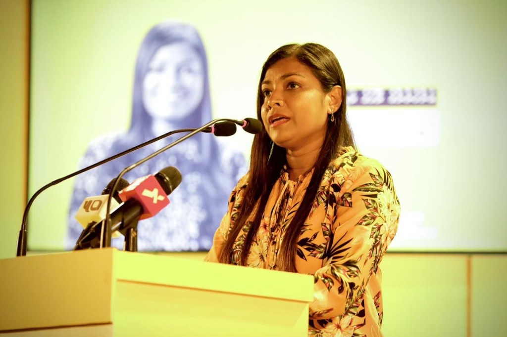 Alhugandu hovaifinama ''fisaari anhenverin'' ufahdhaanan: Rozaina