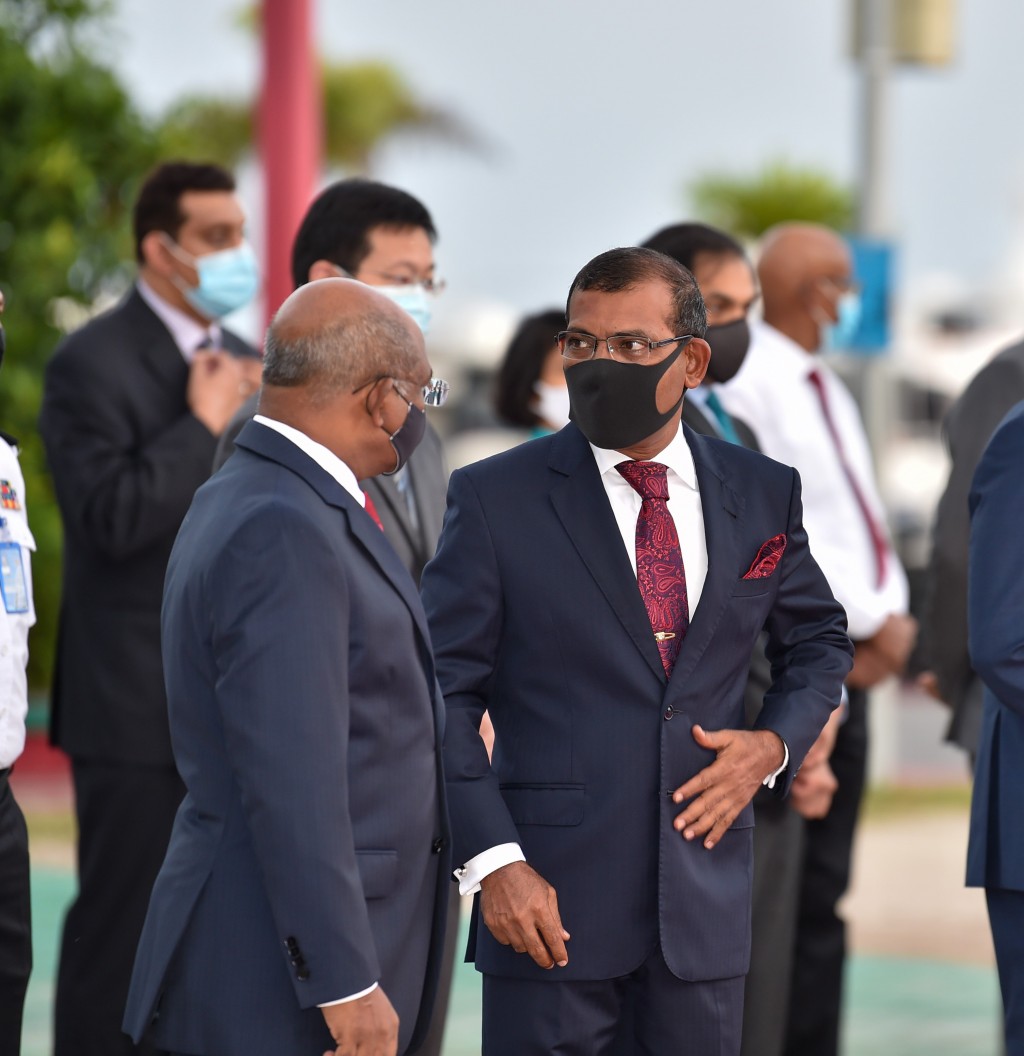 Gellunu phone ge massala fuluhah hushahalhan high commission gai edhunin, hurihaa data eh mihaaru vanee libifai: Nasheed