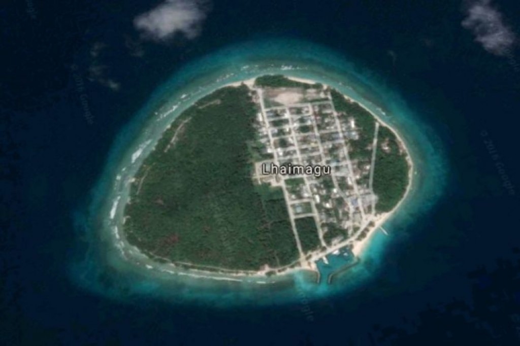 Lhaimagu school teacher aku Israel ah thaaeedhu kurumun suspend koh rashun baaluvaifi