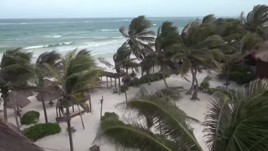 Mexico's coast battered by Hurricane Beryl