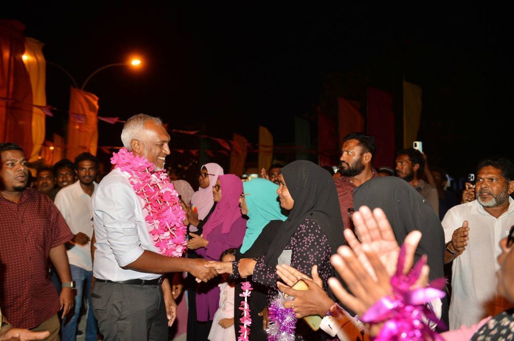 Rayyithun hahdhaakah beykaaru vaahaka eh nudhahkaanan, alhugandu dhahkaanee kureveyne kankamuge vaahaka: Muizzu