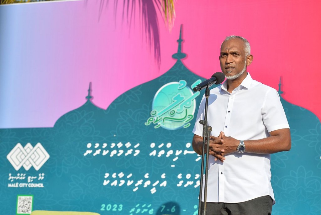 ''Chaalu miskiy'' fund ah mihaathanah 300,000 rufiyaa, Mayor Muizzu vidhaalhuvanee jumula 9 million beynunvaa kamah