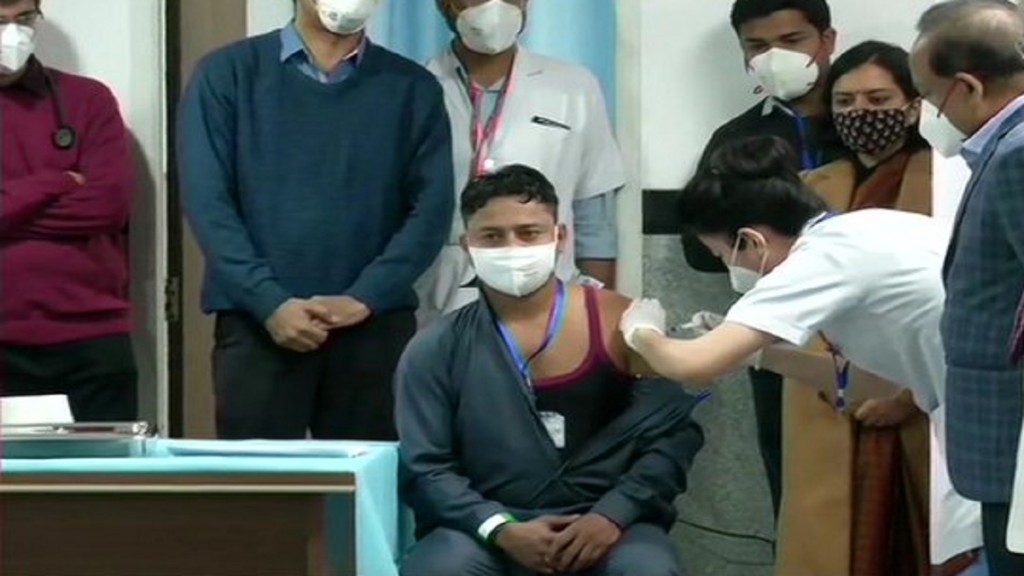 India gai Covid vaccine furathama dhinee Delhi ge masahkathu meehakah!