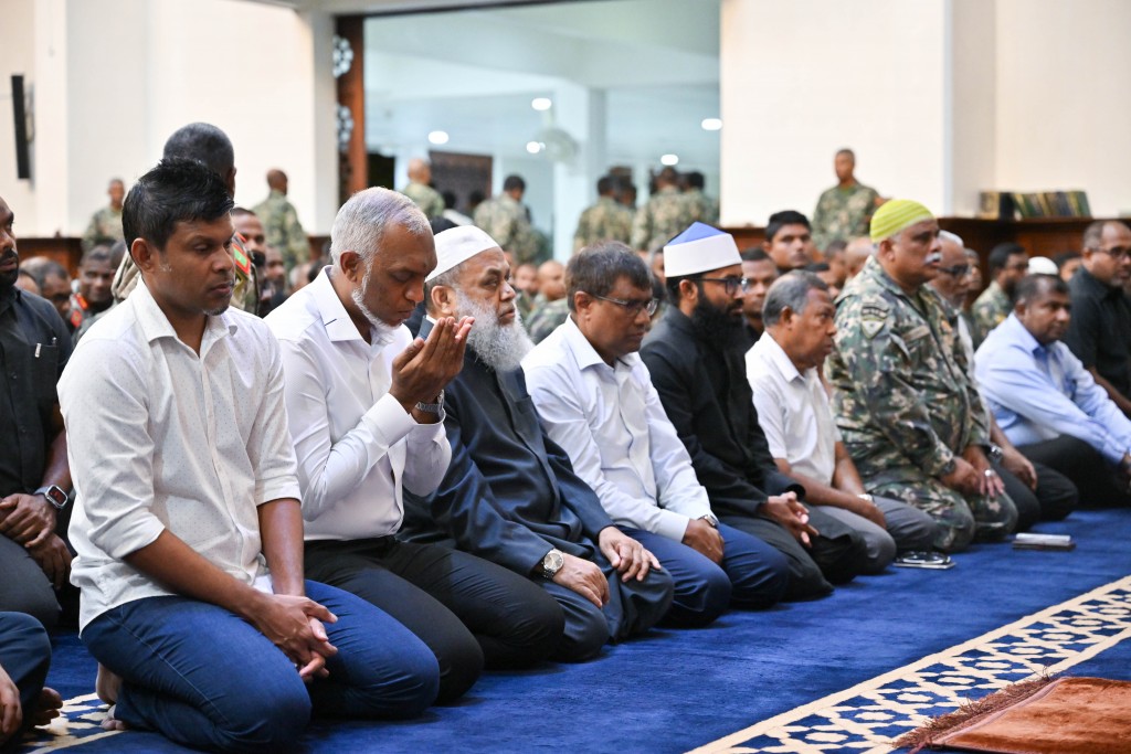 ONE PHOTO: Fathis namaadhun Nasruge dhuvuge ihuthifaaluthah feshun