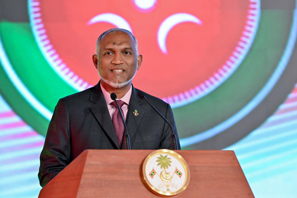 Sifainge hidhumathah beynunvaa hathiyaaraai aalaaiythakuge bodu adhadheh anna aharu therey hoadhaidheynan: Raees