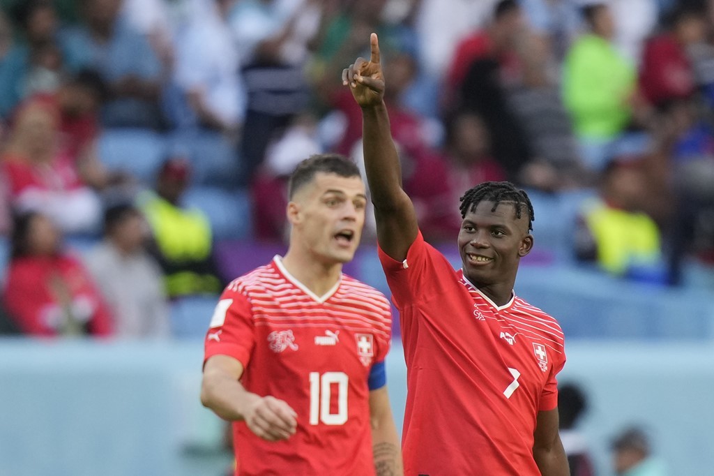 Switzerland ge feshun rangalhu, Cameroon ge balivumuge silsilaa kuriyah