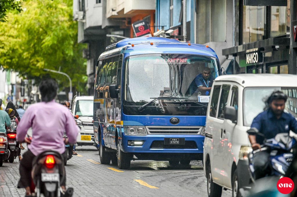 Maadhamaa in feshigen bus dhathuru thakah agu nagaane, karudhaas ticket ves libeyne