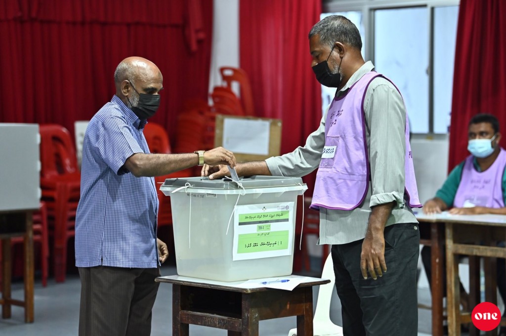 Komadoo dhaairaage by election gai vote lun kuriyah