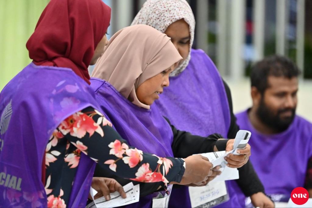 Dr. Muizzu inthihaabu kaamiyaabu kuravvaifi