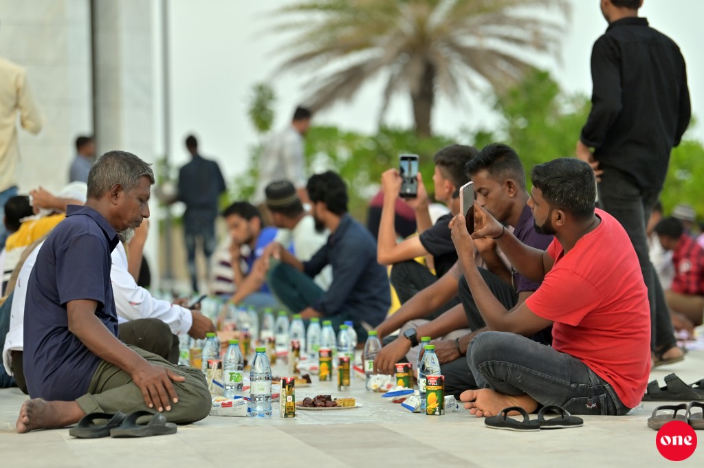 Roadhaige hikumathakee Allah ah biruvethive thaguvaaverivun, roadha akee tharubavee filaavalheh: Huthuba