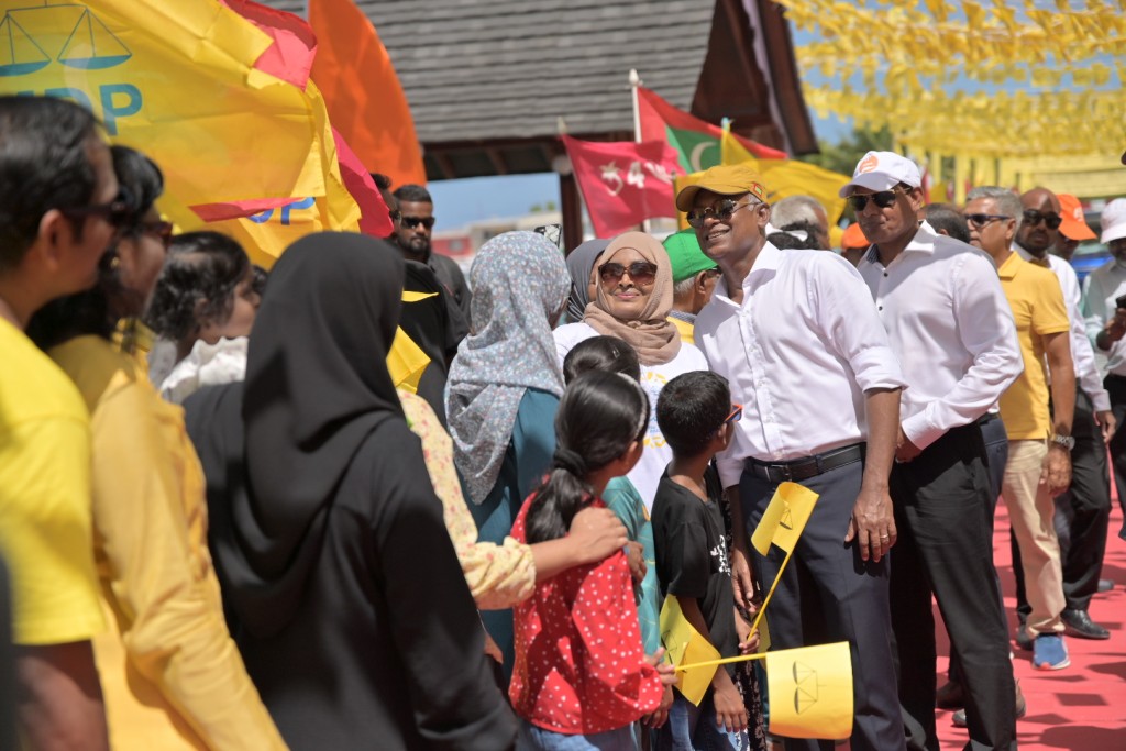 Eydhafushin dhekkee namoonaa, dhe fikurah ves minivan campaign ge jaaga!
