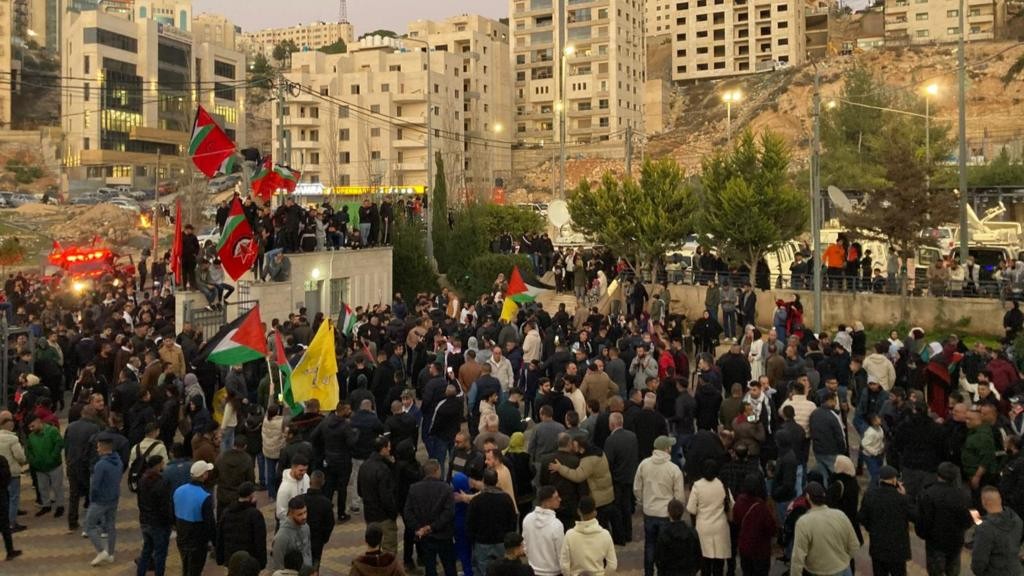 Israel ge jaluthakugai thibi Palestine ge 110 raheenun minivan kohffi