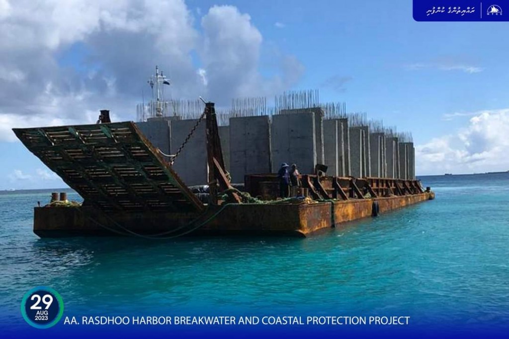Aa. Rasdhoo Harbour Breakwater Construction and Coastal Protection Project well underway: MTCC