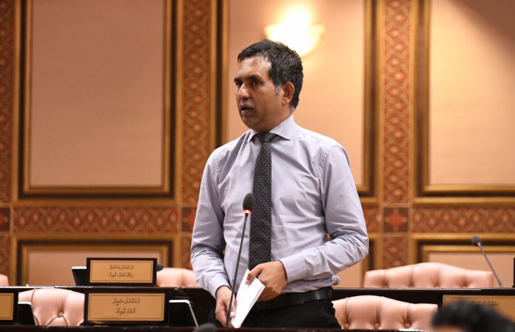 Faisaa chaapu kuran sarukaarah dhin huddhaige muddhathu uvaalan hushahelhi garaaru beyrukollaifi