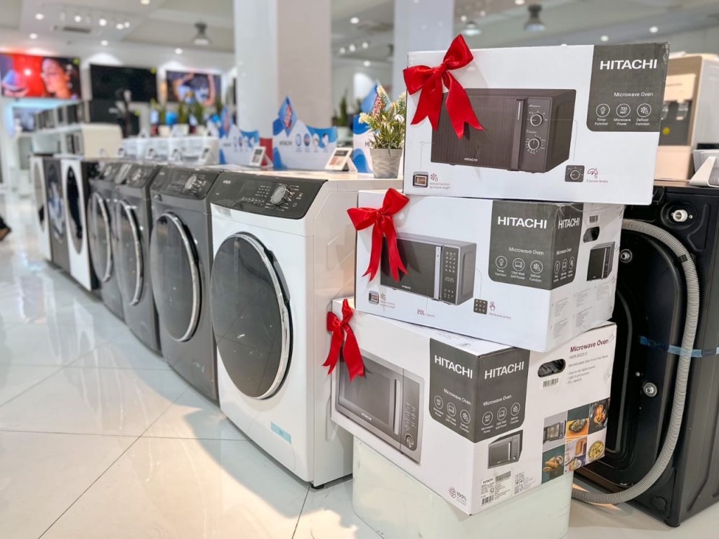 Hitachi ge fahuge dhonna machine thah Raajje ah, promotion gai ganna konme machine akaa eku oven eh hiley!