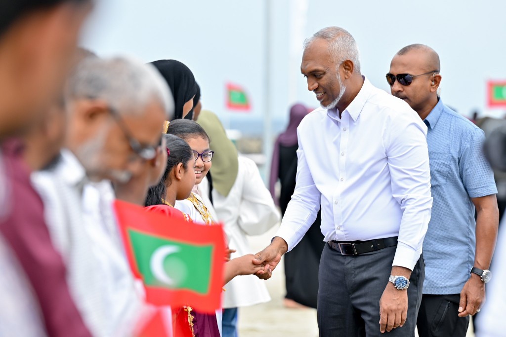 Gaumee dhuvahuge harakaaiy thakugai baiverivevadaigathumah Raees Utheemah