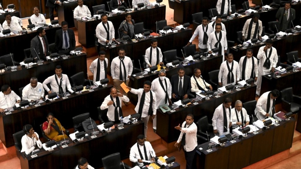 Maruge hukum ivvaafai huri meehaku Lanka ge majilis member kamuge huvaa kohffi