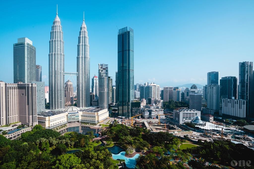 Maldivian child dies after falling from a building in Malaysia
