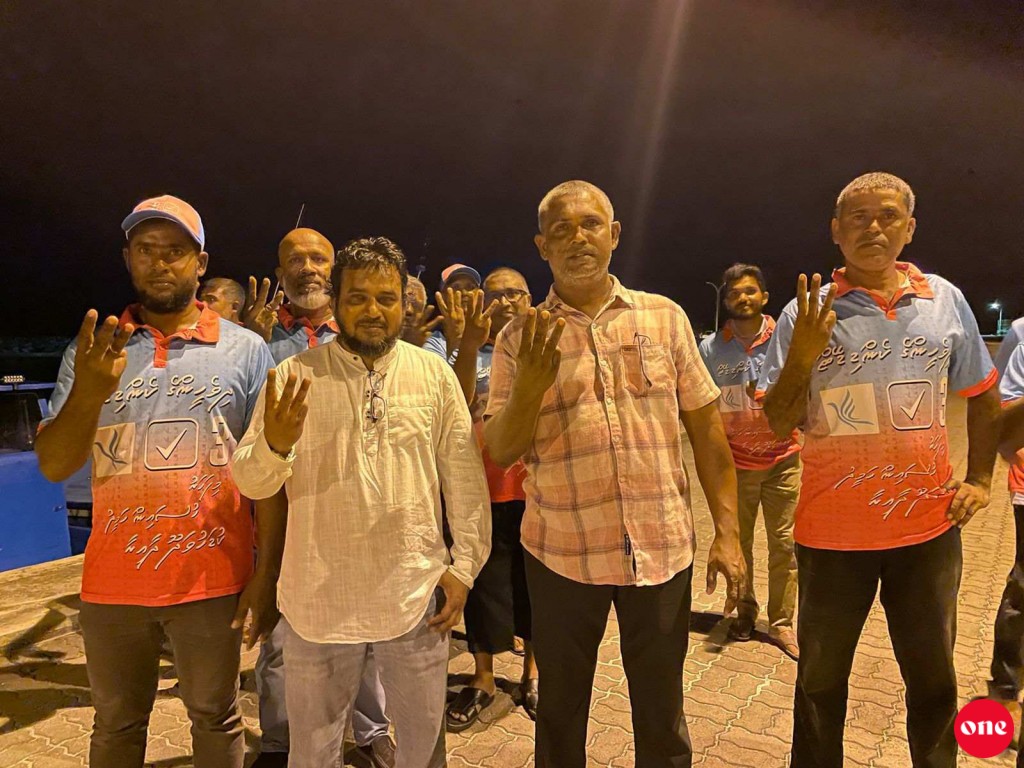 Kudahuvadhoo dhaairaa'ah kurimathili amihlla candidate Ahmed Ibrahim sarukaaru candidate fahathah
