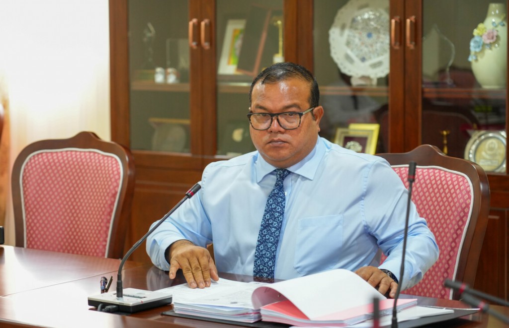 Aslam ge sitee eh Niusha ah: Edhifaivaanee MDP ge majority gehlley gothah committee thah ekulavainulumah: Aslam