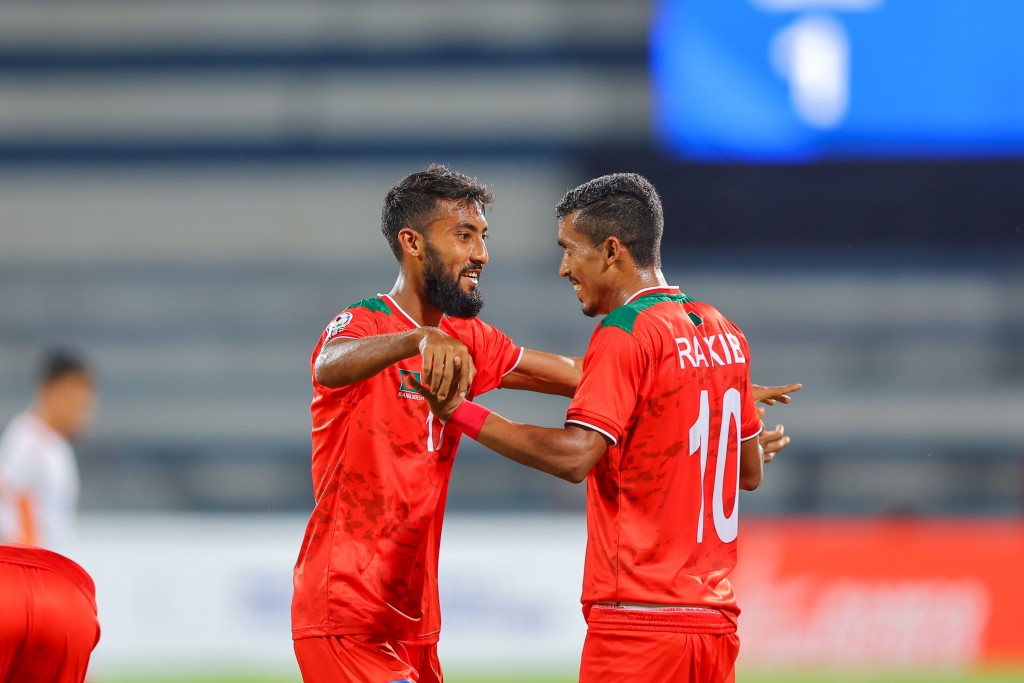 14 aharuge inthizaarakah fahu Bangladesh semi ah, Group stage inn furathama faharah Raajje kataifi