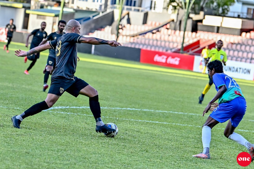 Goathi guruathulun nunimeythee Dhivehi premier league ge match thah anekkaaves faskoffi