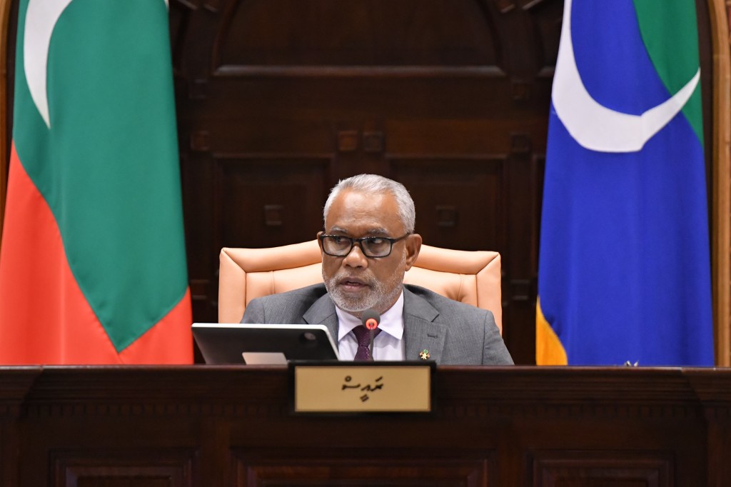 Memberun e memberunge izzathaai gadharu hifaattan masakkaiy kuran jehey: Majilis Raees