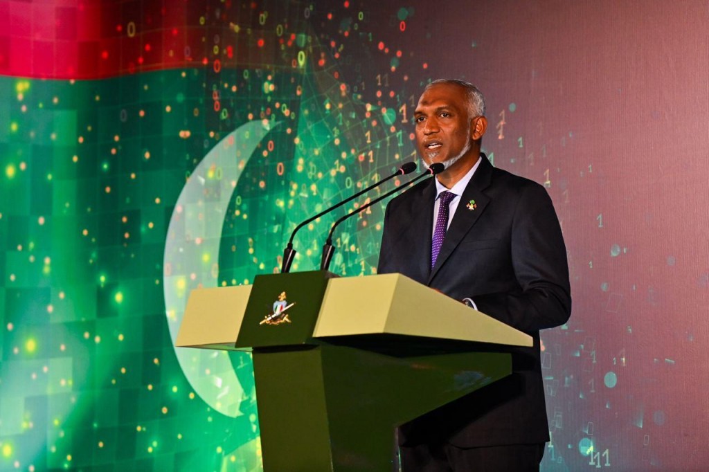 Miadhah fahu gaboolukuranvee miee varah bodu gaumehkann, isskuranvee dhivehi fikurukann: Raees