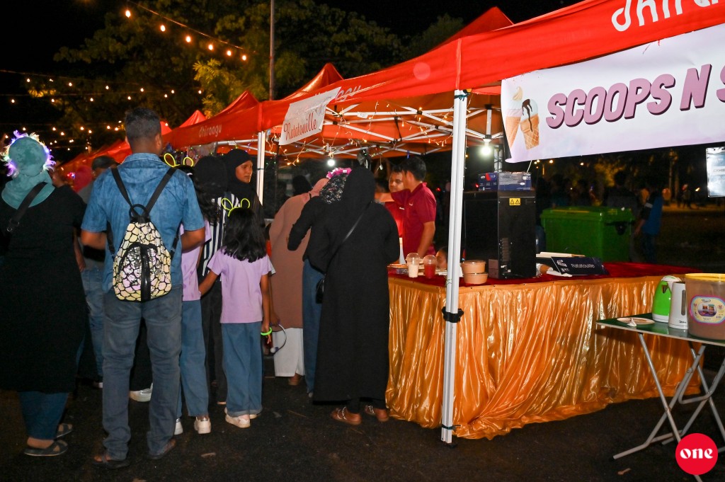 ވަން ފޮޓޯ: އާ އަހަރަށް ހަވަޔާއެކު ހުޅުމާލޭގައި ކުލަގަދަ ހަރަކާތްތަކެއް