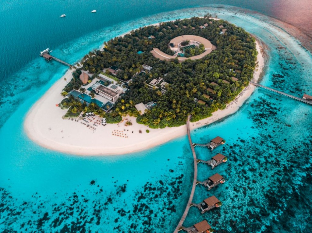 Park Hyatt Hadahaa Resort ge 2 bidheysee aku covid ah positive vejje
