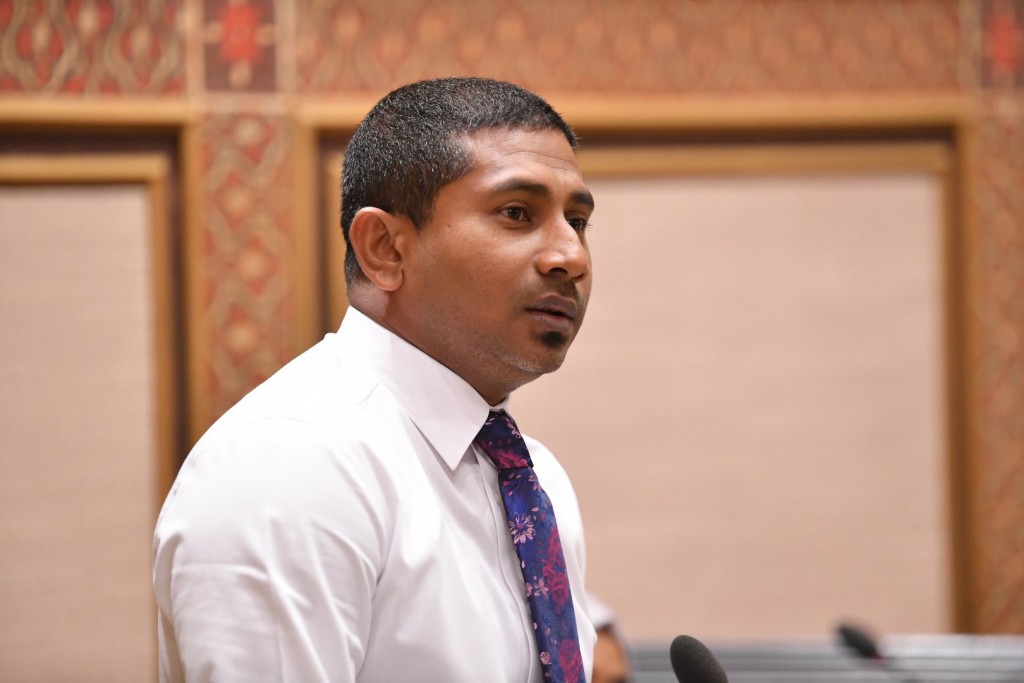 Yoga harakaathugai Diplomate in baiverikuri massalaigai Mahloof aa kuran nimmi suvaalu anburaa gengosfi