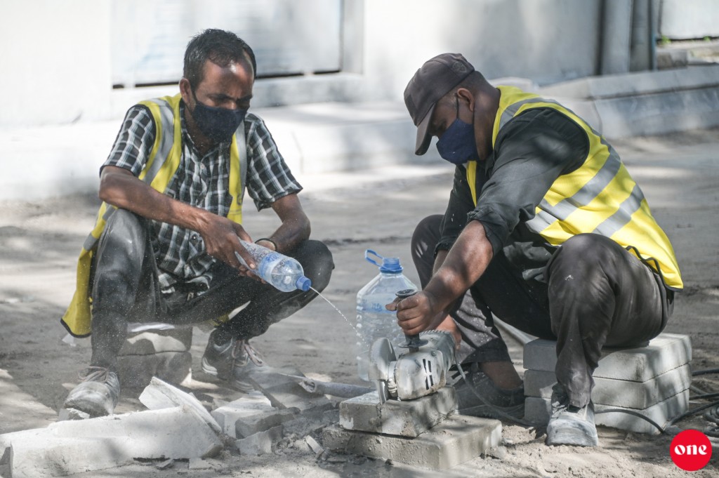 Bidheyseennah minimum wage dhinun fas kurumuge islaahu anburaa gendhiumah govaalaifi