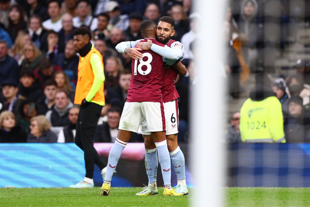 Tottenham Villa aiyydhashu vejje, Forest kairin Chelsea evvaru