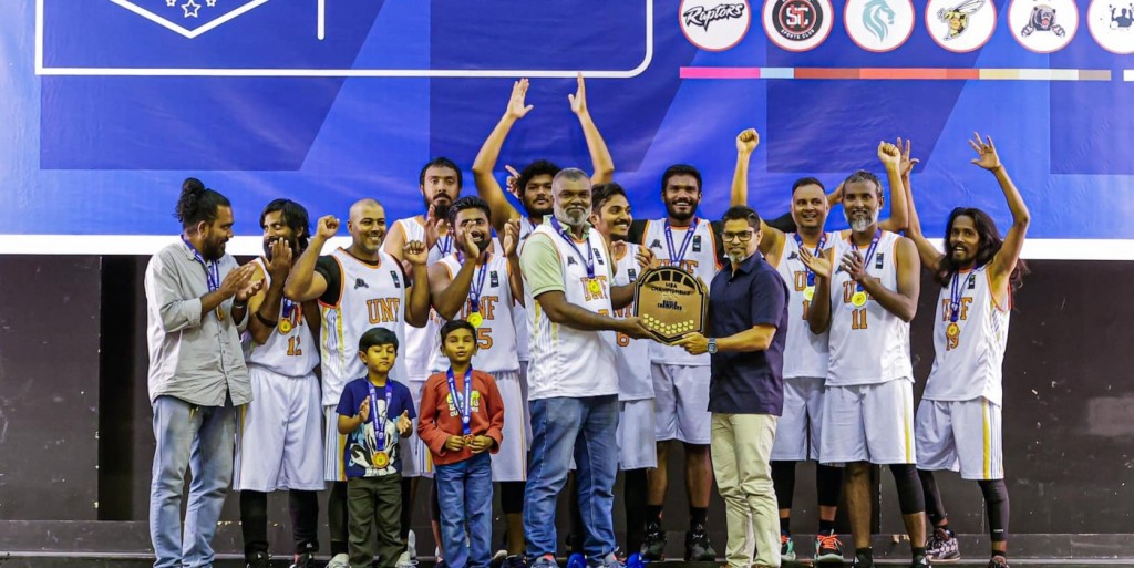 Kings kairin molhuve, T-Rex in MBA championship kaamiyaabu koffi