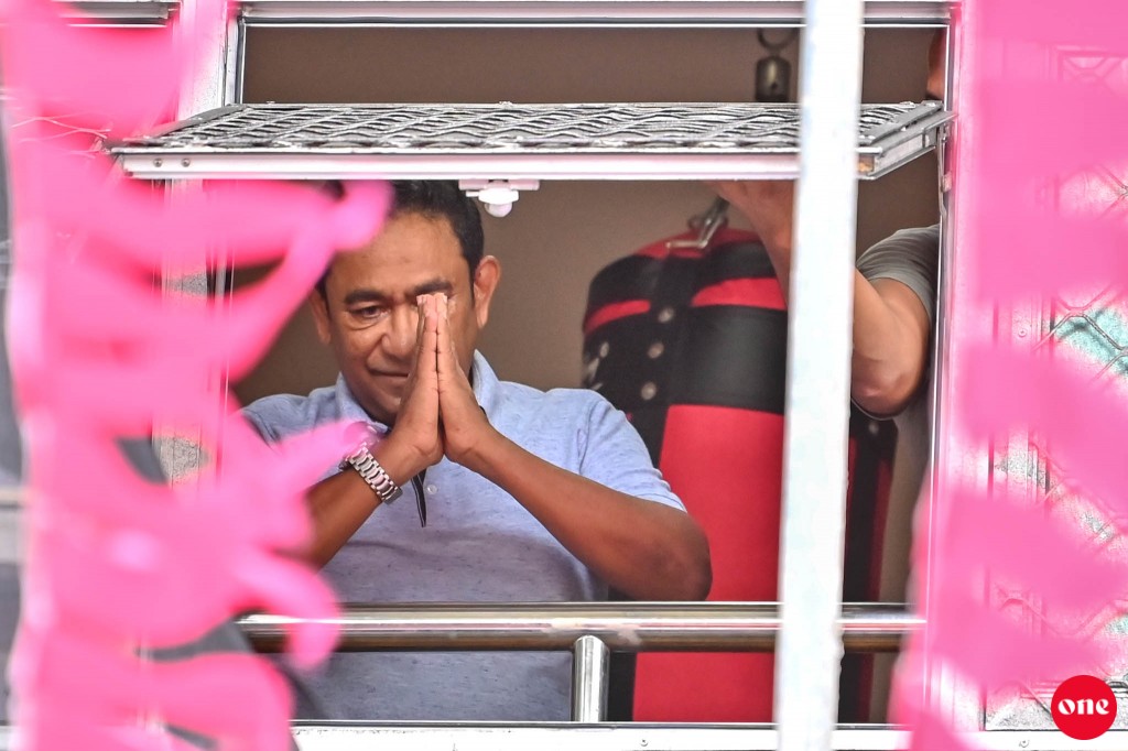 Raees Muizzu verikama vadaigathee alhuganduge photo aai husgondi dhakaigen: Yameen