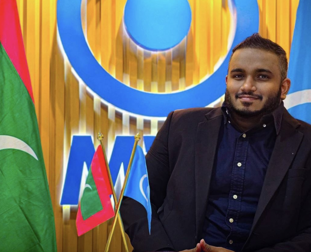 Raees Yaameen ge verikan nimumakah genaee Dr. jameel isve hunnavaigen: Adeebu