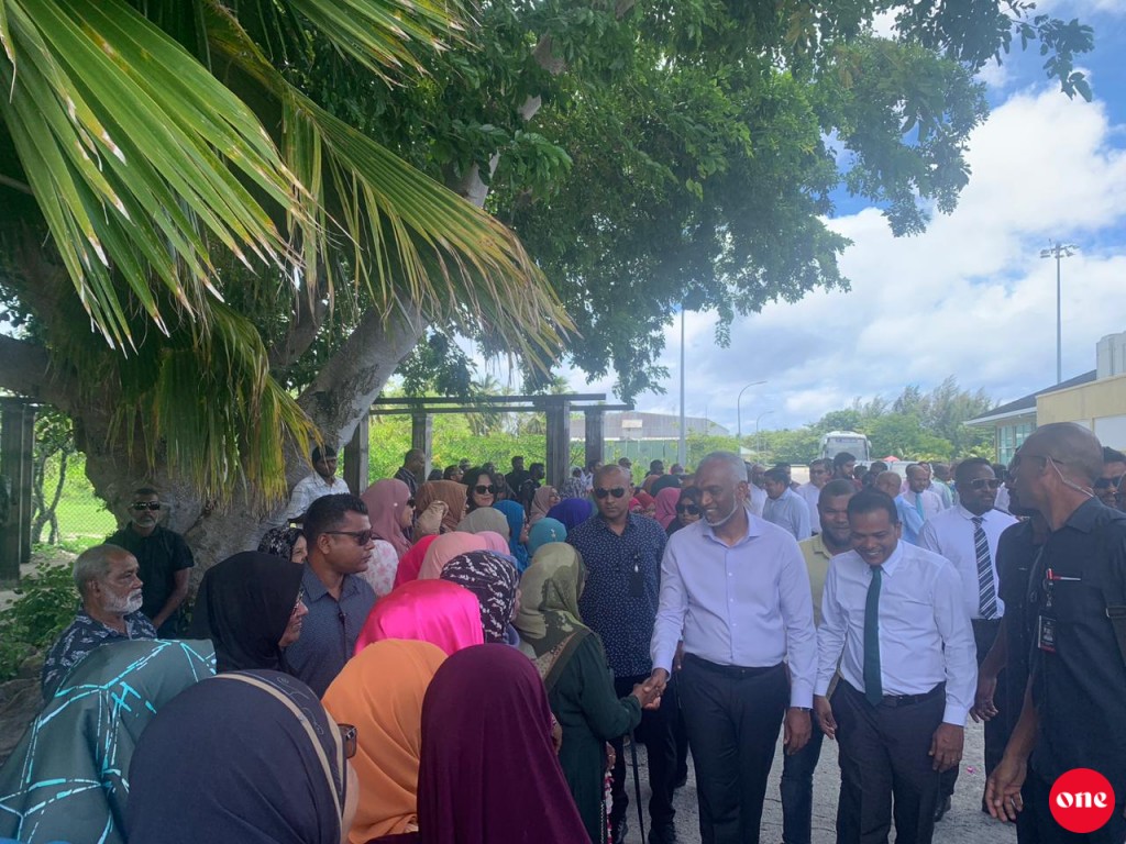 Raees Muizzu Addu ah vadaigenfi
