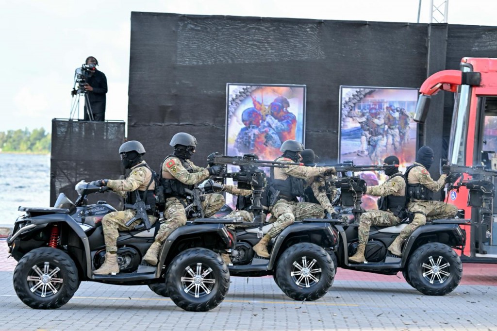 National service hingaanee Defense ministry ge dhashun