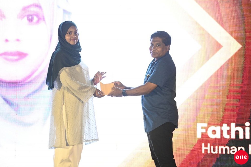 Anhenunge dhuvahu anhen beyfulhunah MPL in haahsa 2 award eh