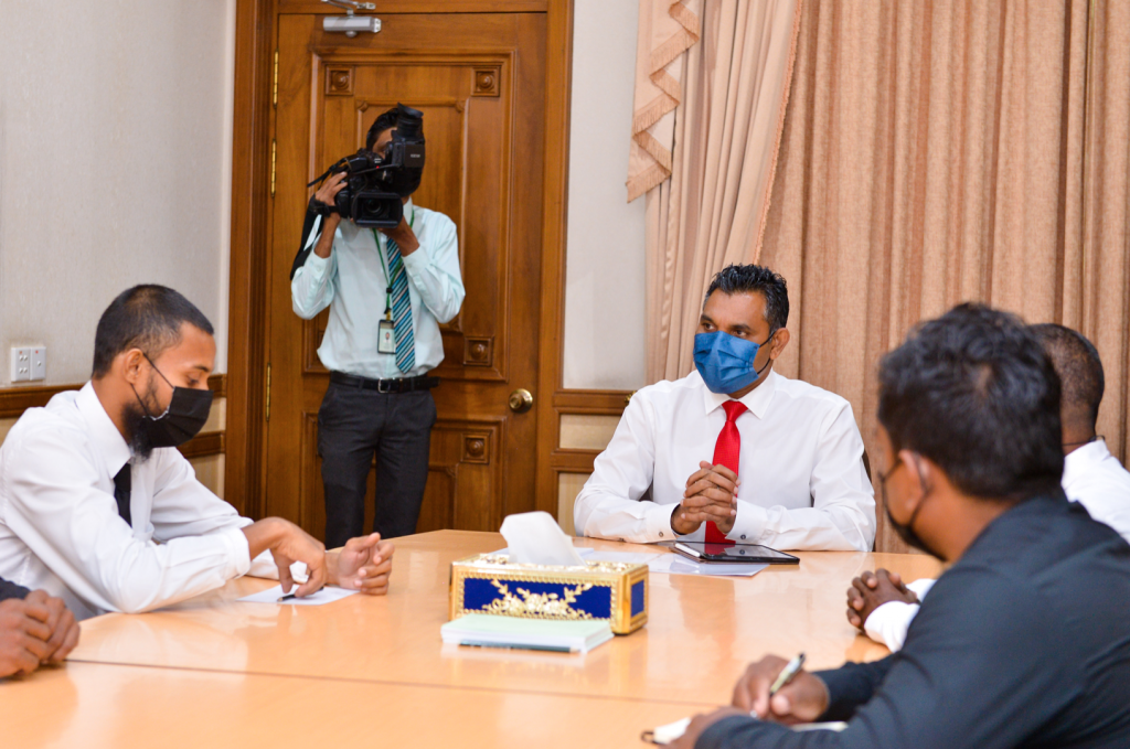 Zuvaanun neydhevey aadha thakaa dhurukurumah Faisal govaalavvaifi
