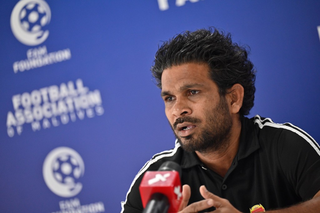Zuvaan kulhuntherin ah furusathu libumakee football ah faidhaa eh: Shaakitte