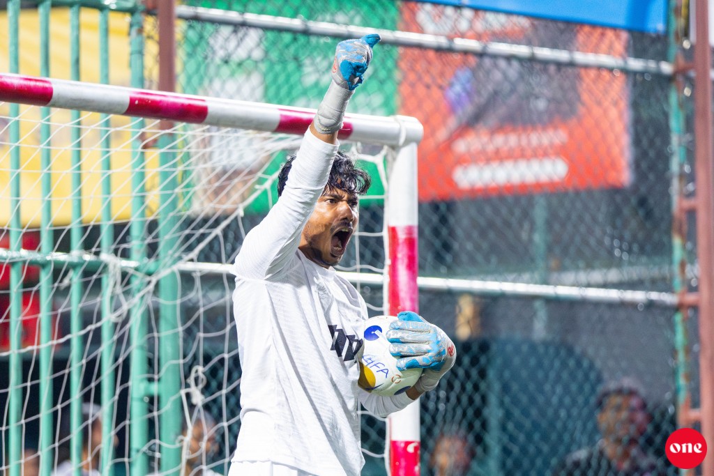 Varugadha Thimarafushi katuvaalai Kaashidhoo quarter ah, anekkolhun nukunnaanee Vilimale