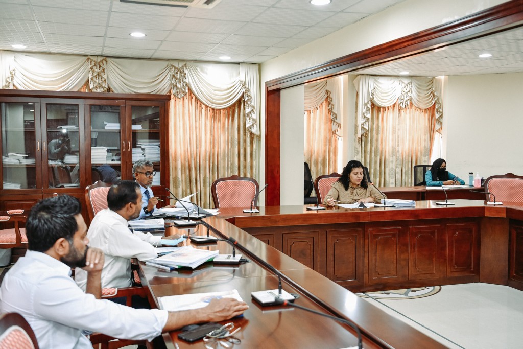 Kudhinnah fiyavatheege furaalhah neyrey goiy hadhan Gender ah anganee
