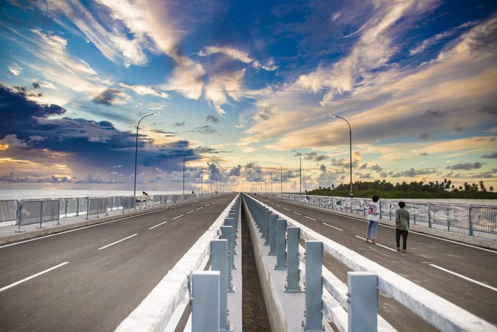 Addu city Hankede bridge hulhuvaalafi