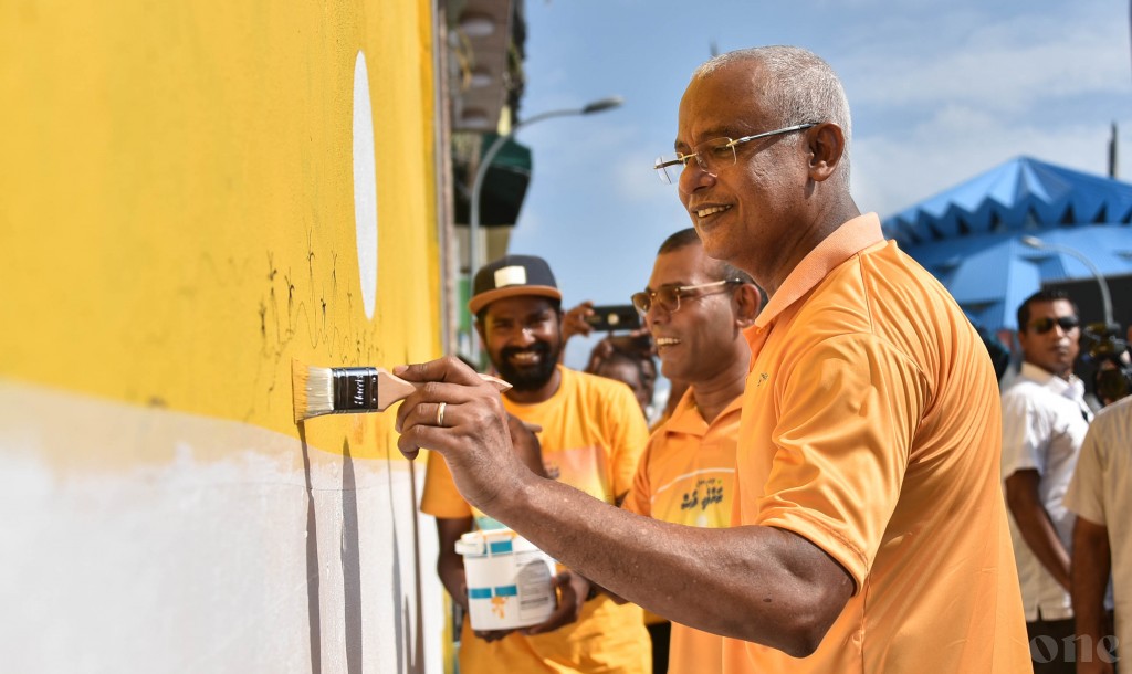 Column Alifu Seenu: Raees Solih ge birukendifaivaa press conference!