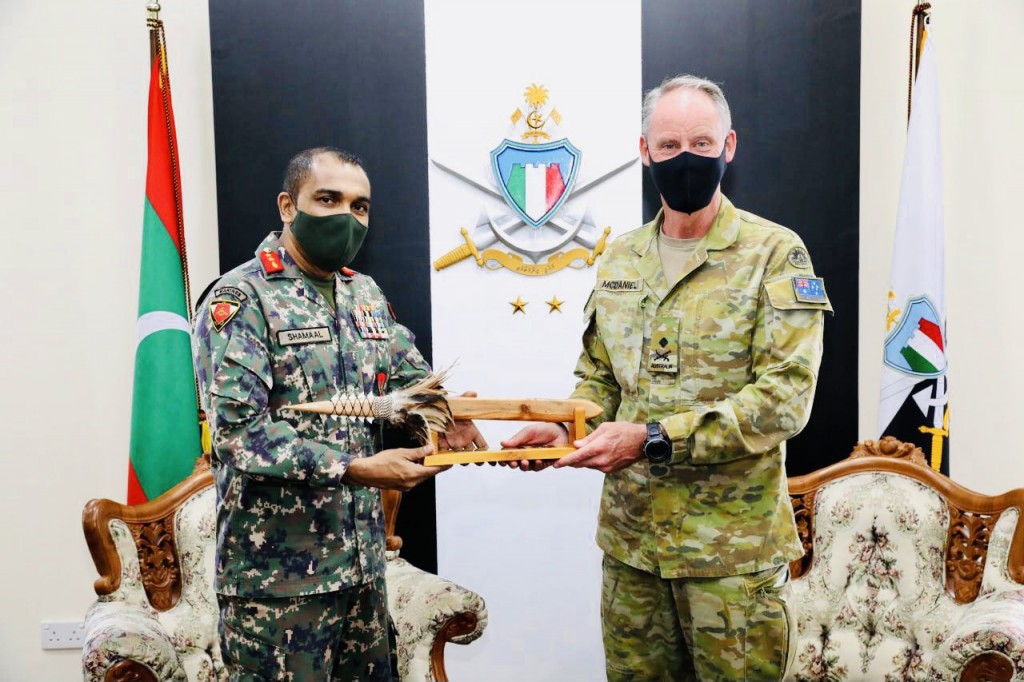 Dhivehi askariyyaage askaree gaabilukan ithurukohddhinumugai dhemionnaane: America ge askariyyaa