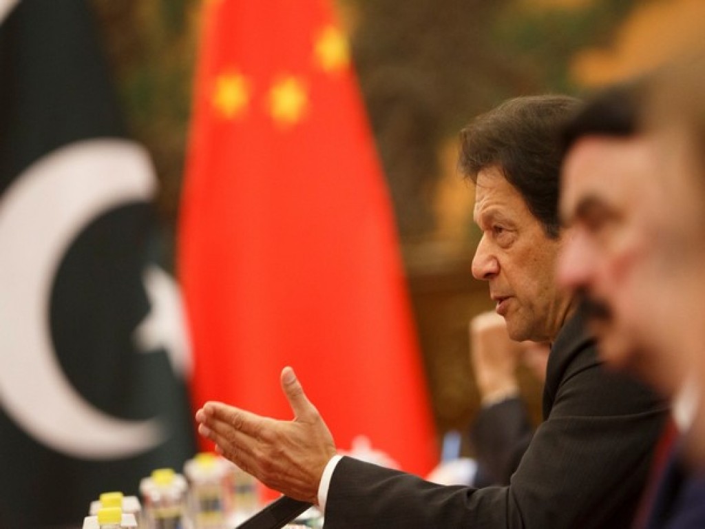 Pakistan ge dharani ithuruve, Imran hoonu fenah vettifai fanikoh, China aa eku investment forum eh