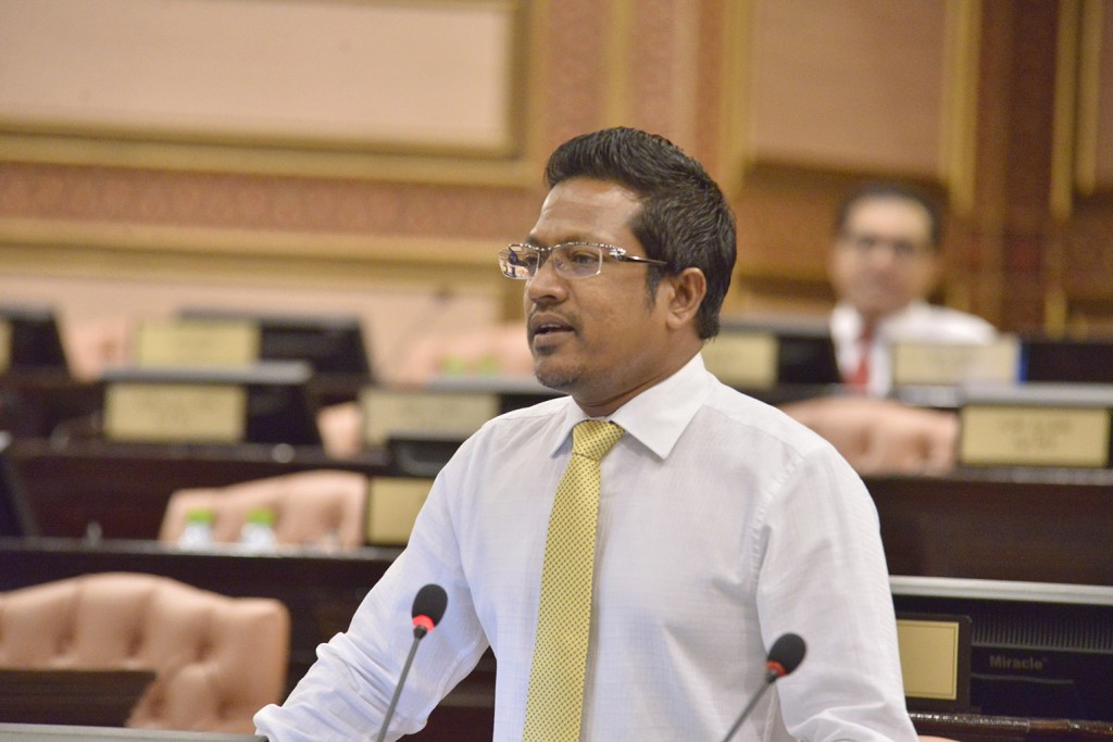 Nasheedhuge verikamugai Abudullah Gaazee hayyarukuri massala, inthigaalee insaafuge gaanoonun nubeleyne: Inthi