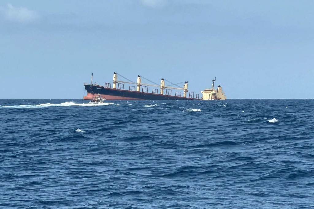 Houthi in hamalaa dhin Cargo boat adiyah hingahjje