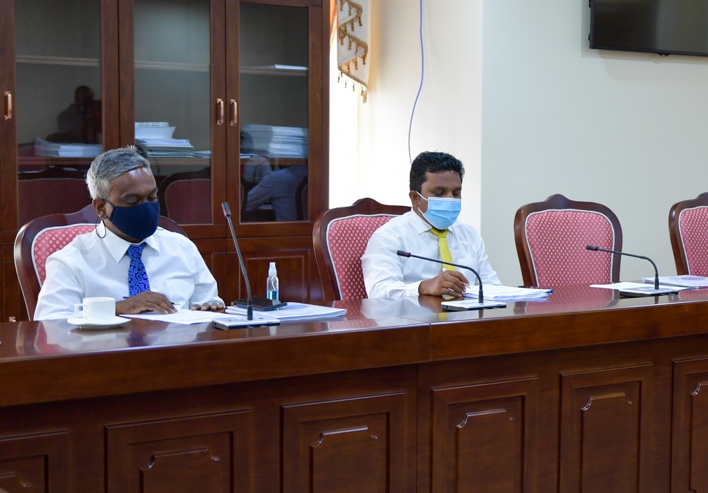 Massala balamun dhanikoh isthiufaadhevvaa fandiyaarunnah vakeelukan nukurevey goi hadhanee